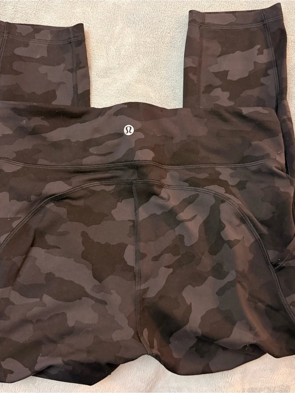 lululemon athletica Girls' Black & Gray Camo Leggings